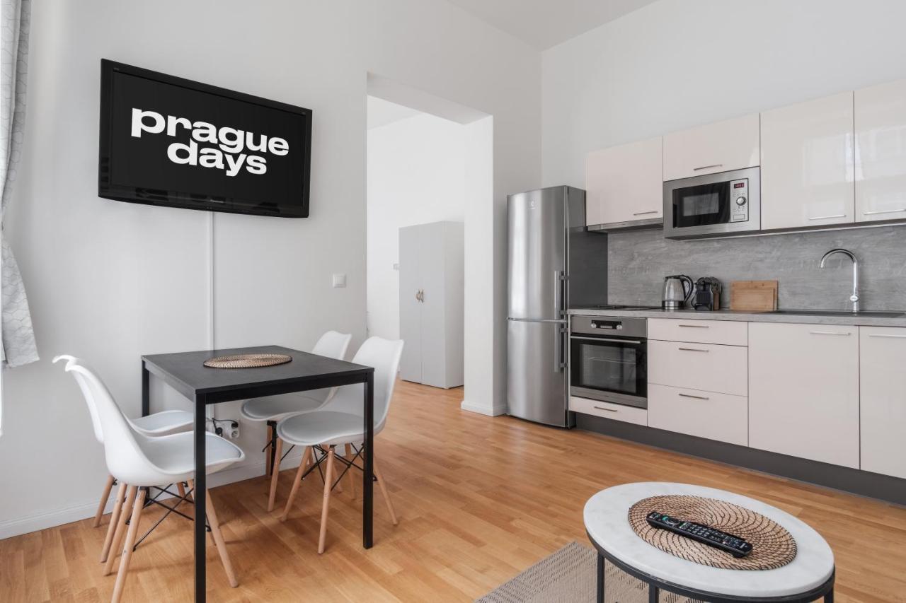 Luminous Apartment For 2 Near Wenceslas Square By Prague Days Exterior photo